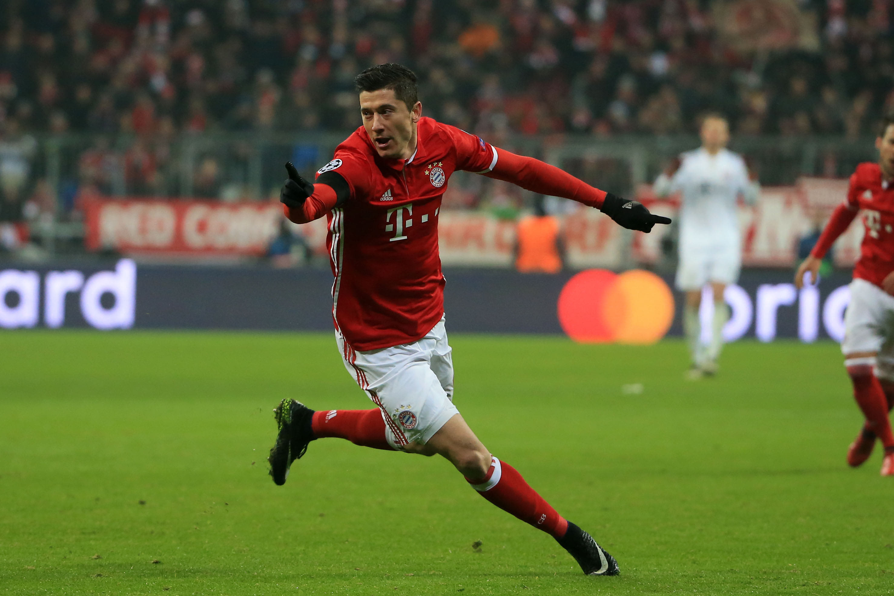 今年会真人游戏-转折点本菲卡临场应变，法甲冲刺阶段攻防权衡，更衣室稳定，医务组通报恢复的简单介绍