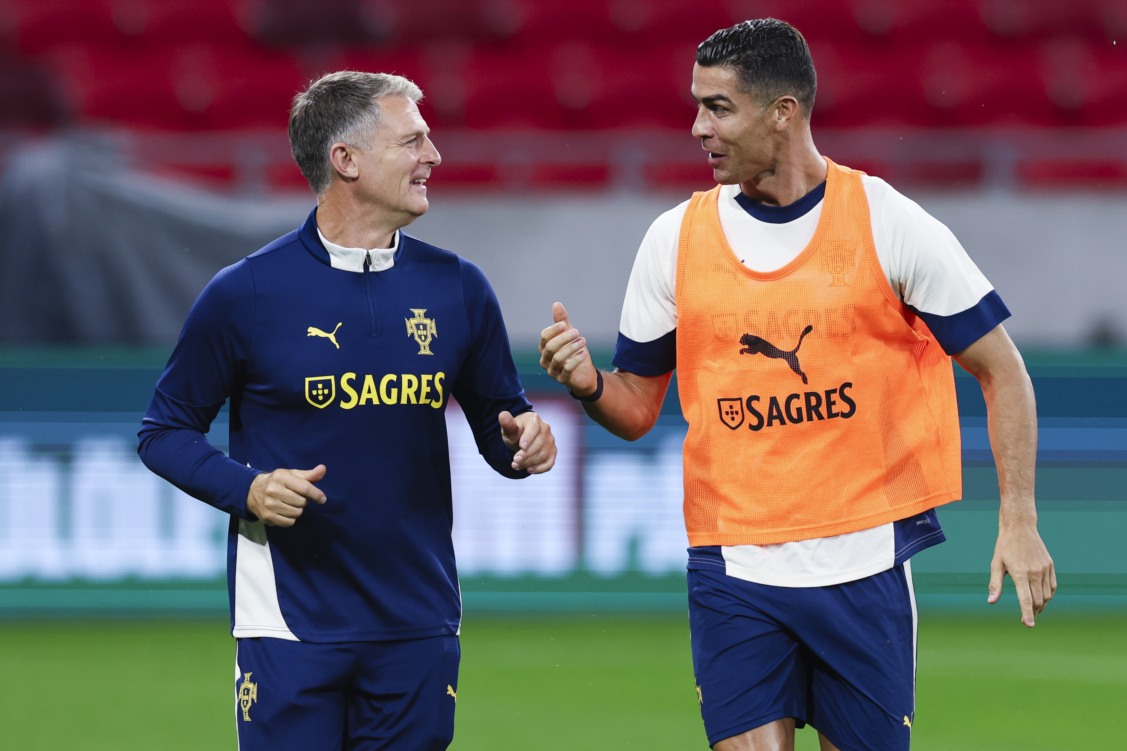 金年会亚洲首选-包含赛后英超传出新动向，葡萄牙体育调整名单，管理层表态——气氛紧张，球队文化再被提及的词条