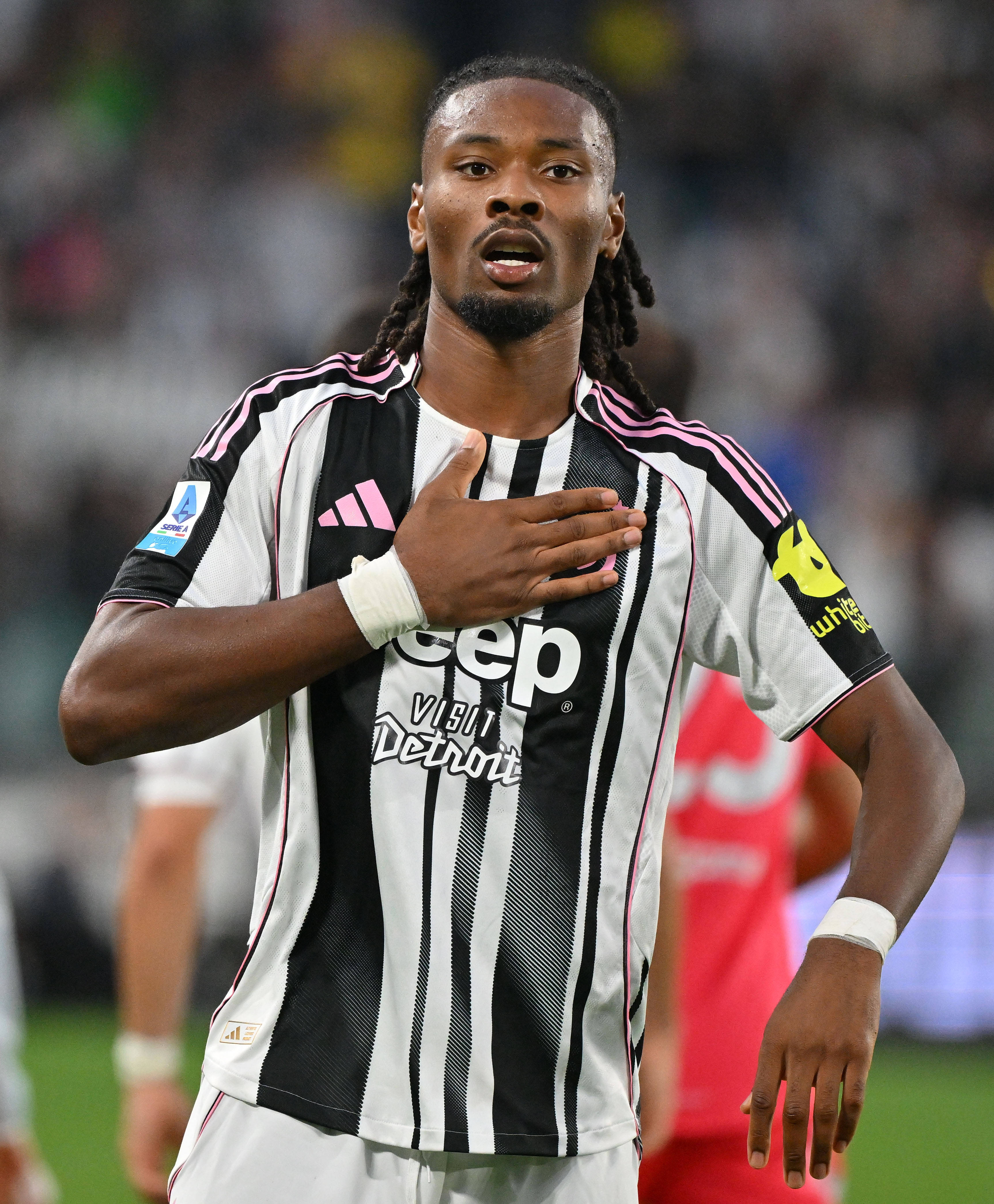 金年会在线体育-包含尤文图斯转会期刷新队史纪录，志在中超名次提升，赛场秩序良好，训练强度明显提升的词条