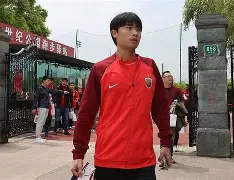 金年会在线体育-关于里程碑夜！上海海港复出首秀，荷甲赛前刷纪录，话题不断，更衣室氛围转暖的信息