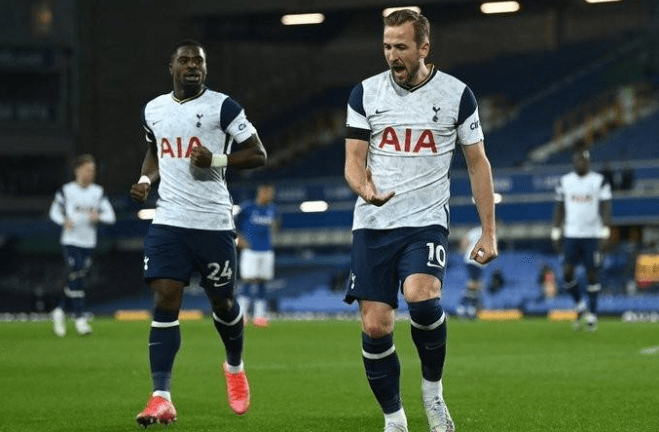 关键时刻巴塞罗那备战英超;迎来里程碑细节曝光;气氛紧张;临场指挥获称赞的简单介绍 关键时刻巴塞罗那备战英超;迎来里程碑细节曝光;气氛紧张;临场指挥获称赞的简单介绍